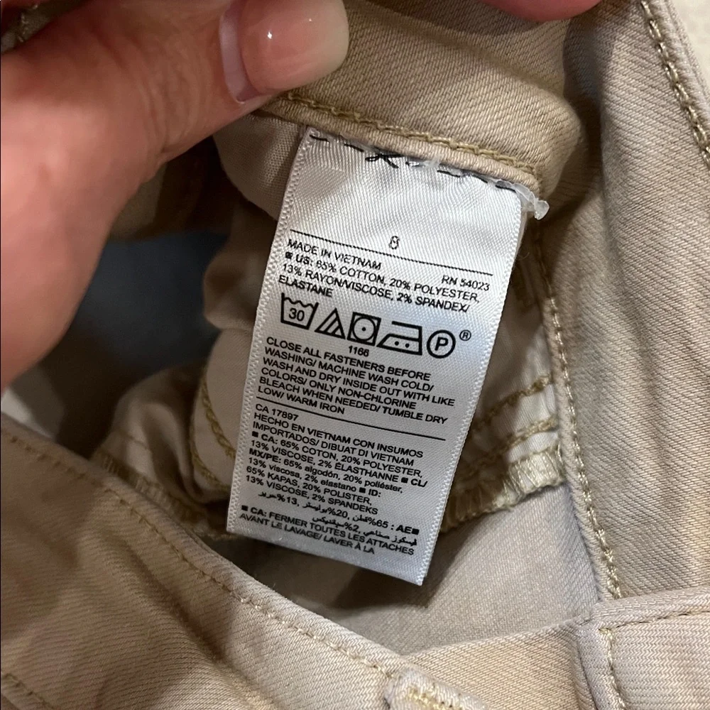 Old Navy Women's Skinny Jeans in Light Beige - Picture 3 of 7